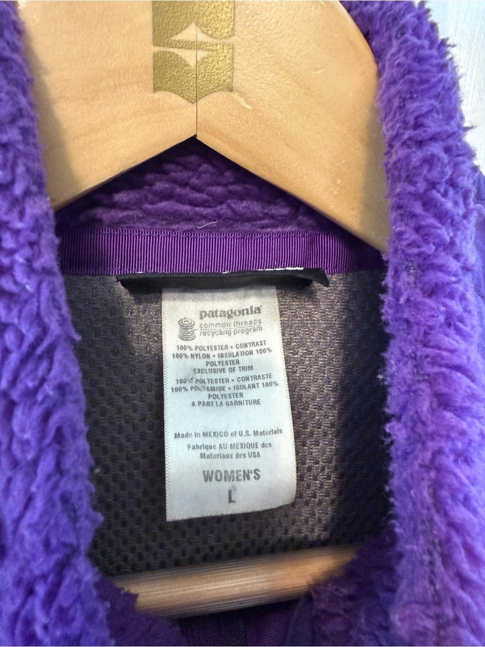 Patagonia Women’s Purple Cozy Full-Zip Puffer Fleece Jacket - Picture 2 of 3